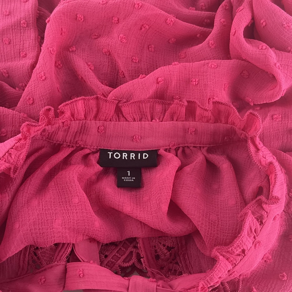 Torrid Chiffon Clip Dot Ruffle Neck Tie Blouse Pink Peacock Swiss Dot Size 1 - Picture 7 of 9